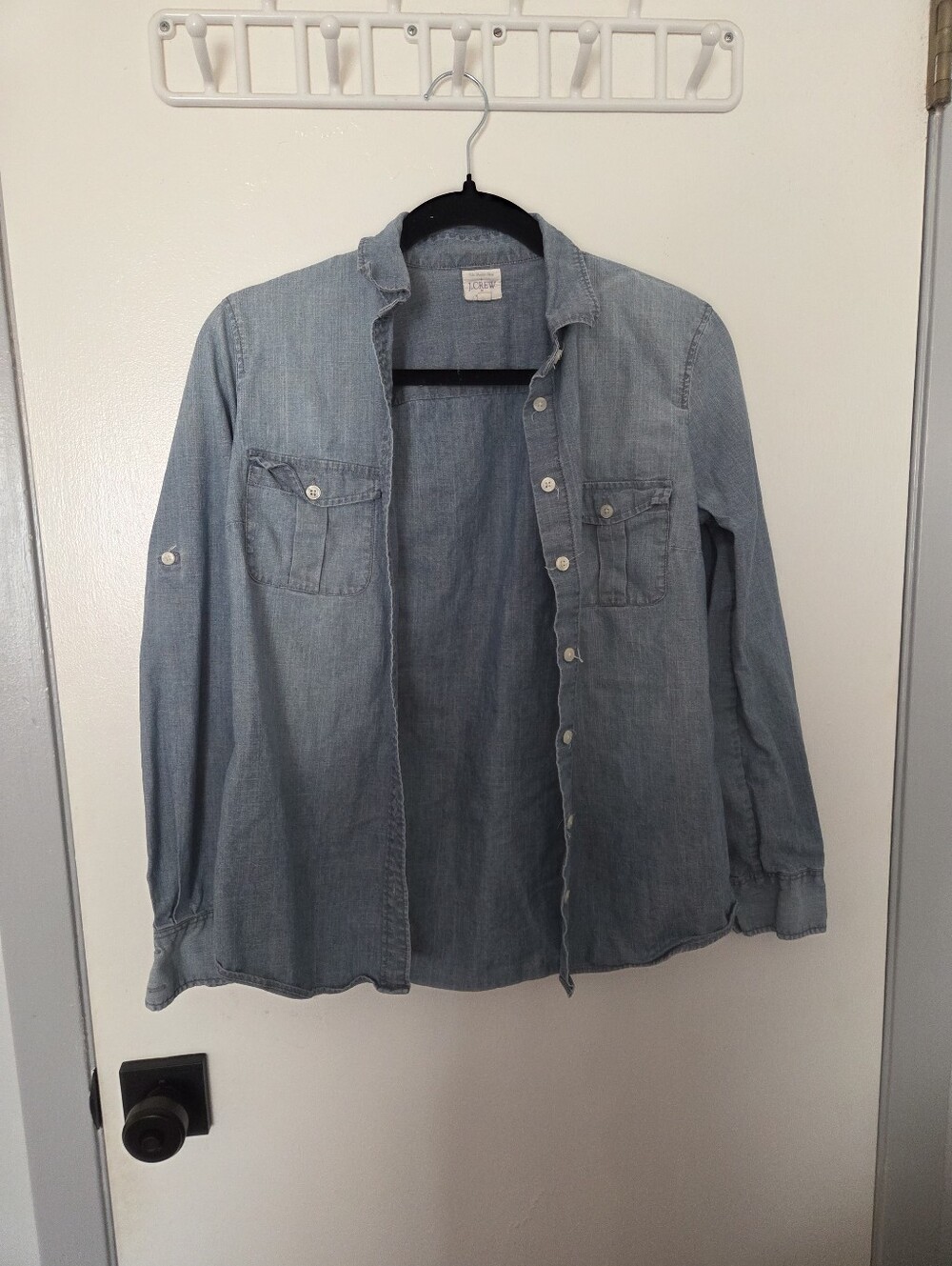 J.Crew The Perfect Shirt Light Wash Cotton Chambray Button Down Roll Tab Size 4